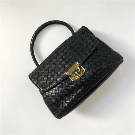 authentic bottega veneta.